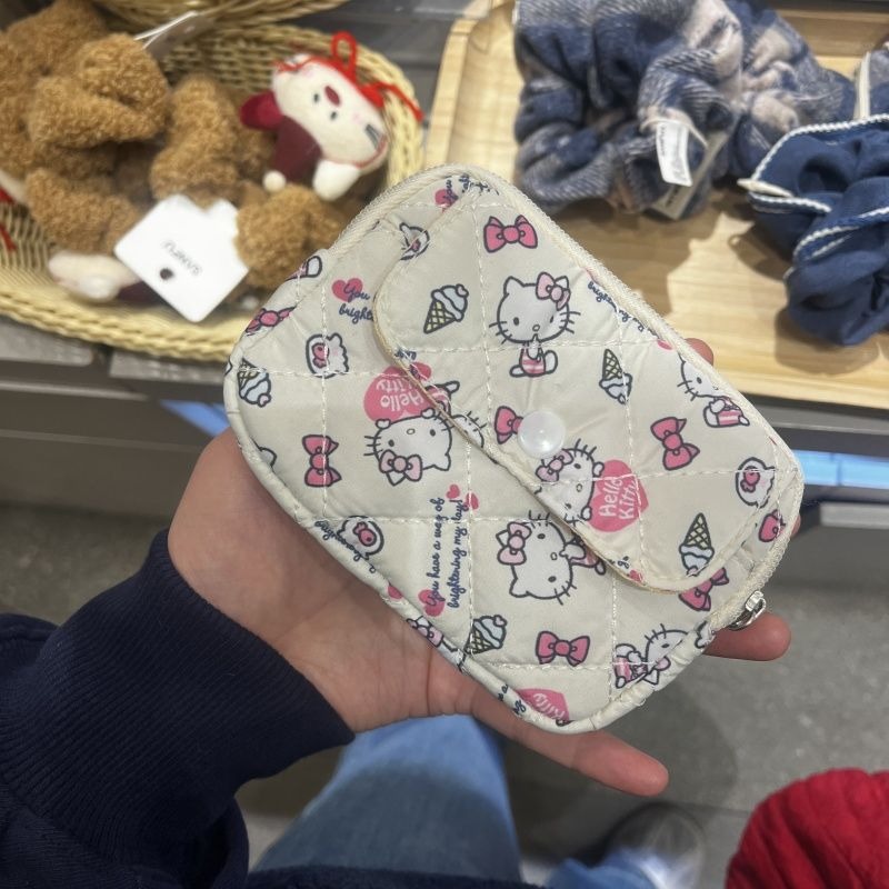 Sanrio New HelloKitty Kawaii A - Luxury Bags In Japan recensione e prezzo