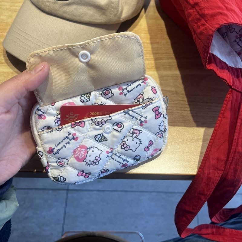 Sanrio New HelloKitty Kawaii A - Luxury Bags In Japan recensione e prezzo