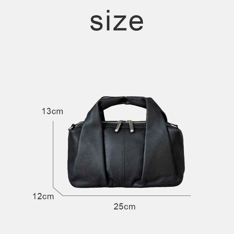 Custom Initials Leather Pillow - Luxury Bags In Japan recensione e prezzo