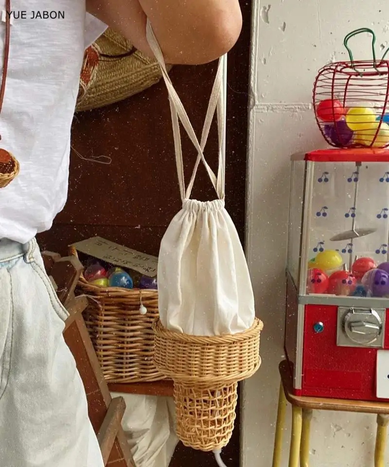 Ice Cream Design Woven Bag Swe - Luxury Bags Korea recensione e prezzo