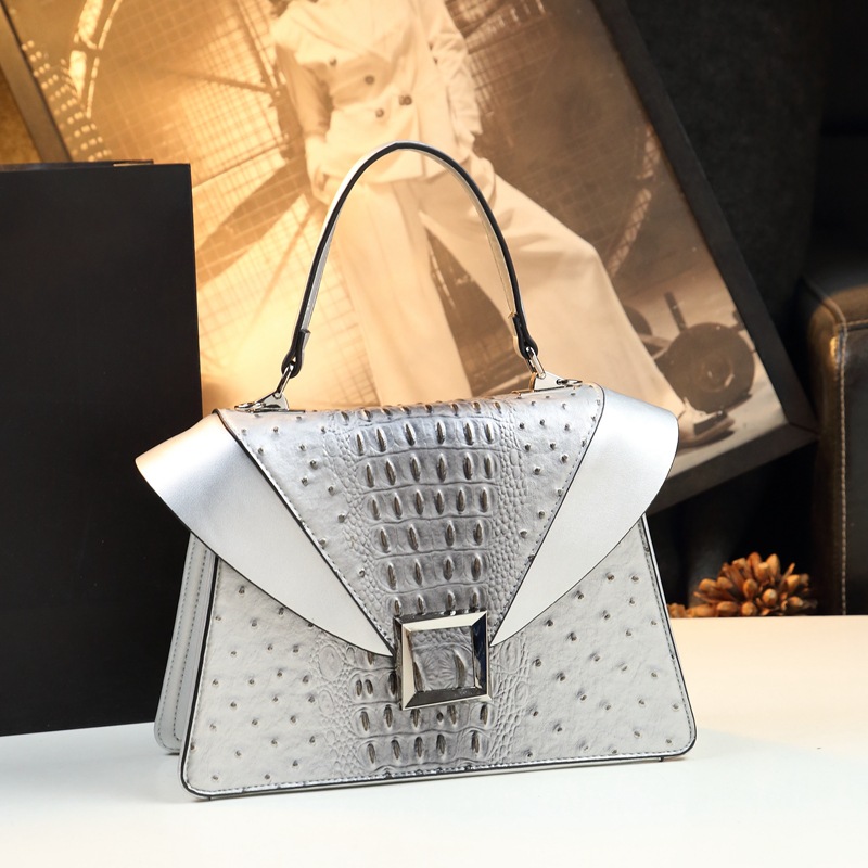 Diaper Bag Leather Crossbody H - Luxury Bags Paris recensione e prezzo