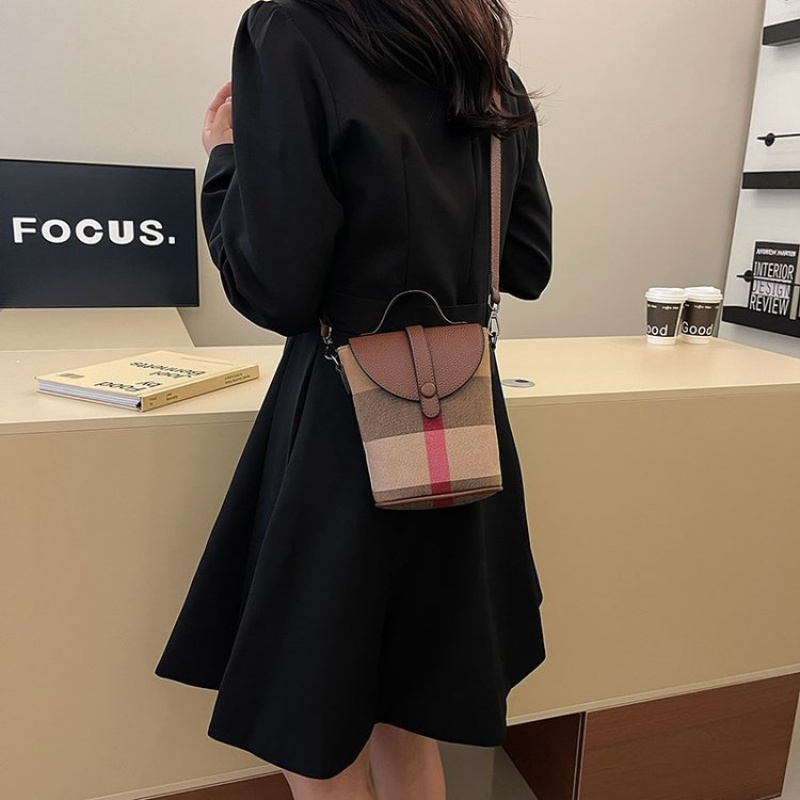 Chic-casual 2025 New Ladies Lu - Luxury Bags Paris recensione e prezzo