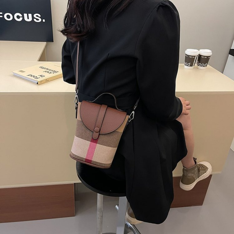 Chic-casual 2025 New Ladies Lu - Luxury Bags Paris recensione e prezzo
