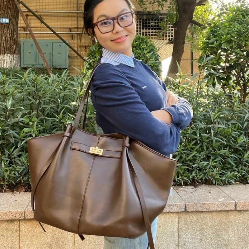 2026 Women's Summer Large Capa - Luxury Bags Korea recensione e prezzo