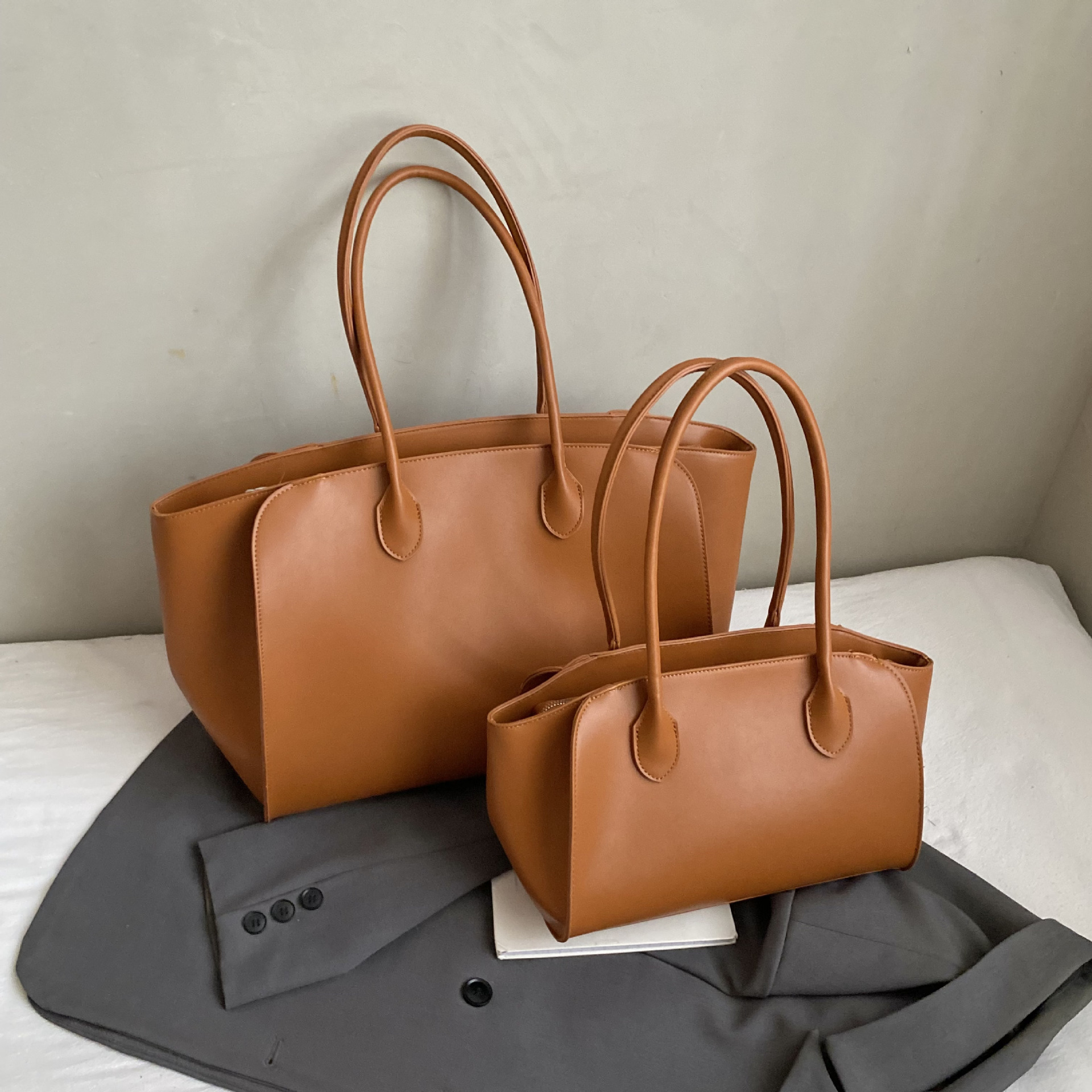 Luxury Women's Large Tote Bag  - Luxury Bags Medium Size recensione e prezzo