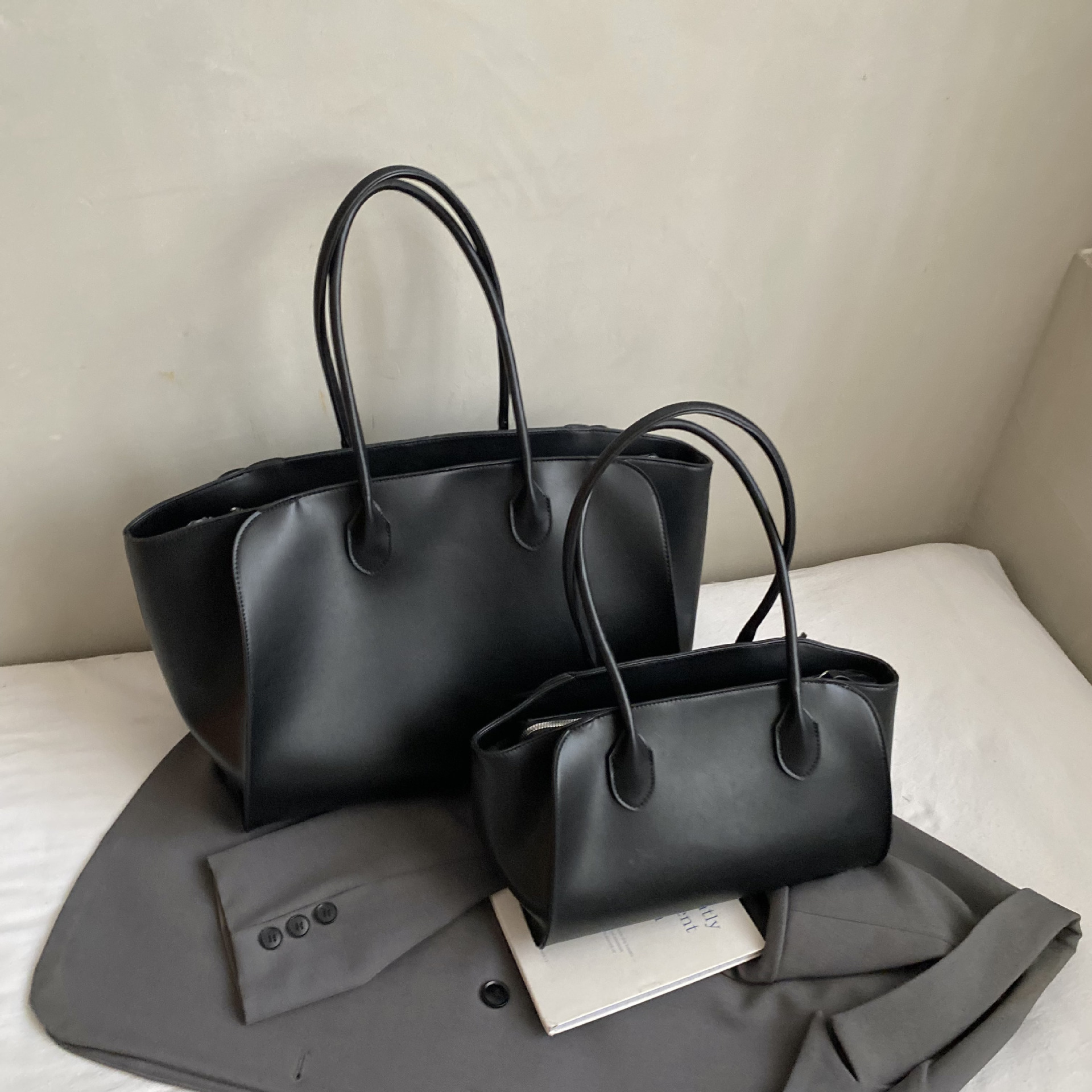 Luxury Women's Large Tote Bag  - Luxury Bags Medium Size recensione e prezzo